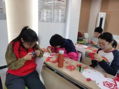 手把手纠正孩子们的握剪