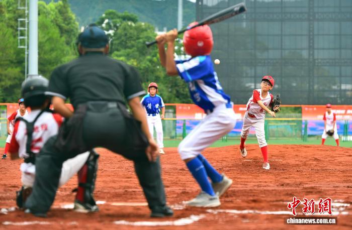 海峡两岸及港澳地区近200名青少年同台比拼快乐