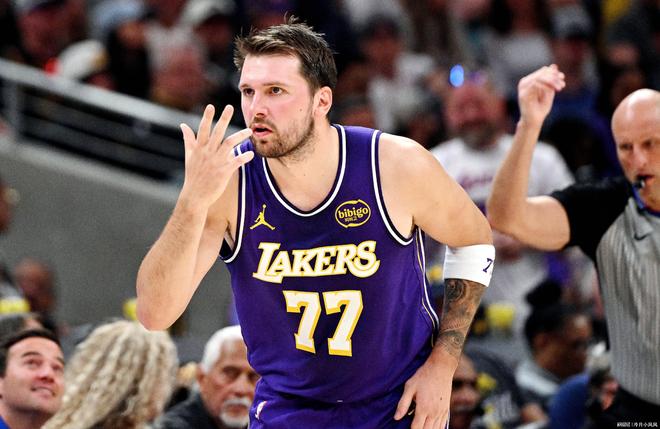 帕金斯盛赞东契奇历史前十 球迷热议其攻防价值