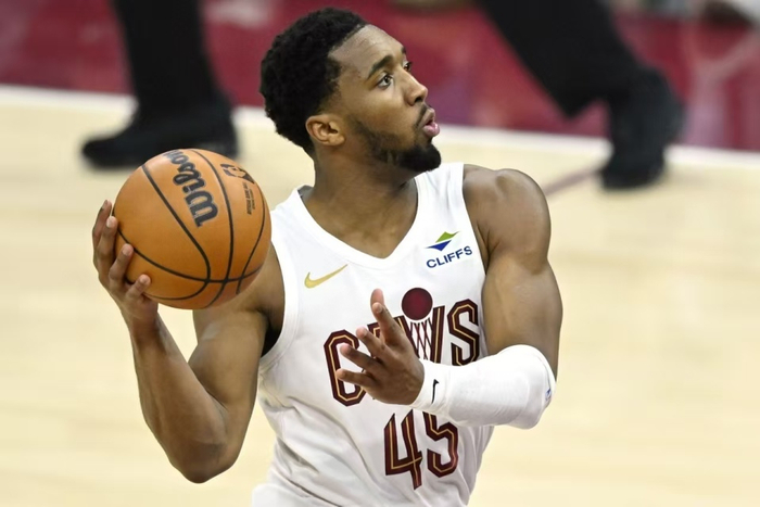 勇士多点开花难敌骑士四核火力 骑士118-111力克勇